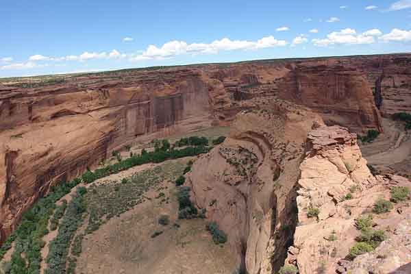 800px-Canyon_de_Chelly_7-27-09_(5)